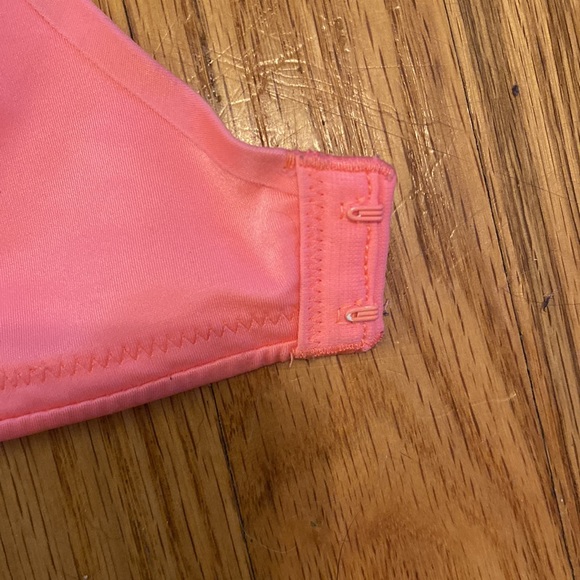 Victoria’s Secret Bra - Picture 10 of 11